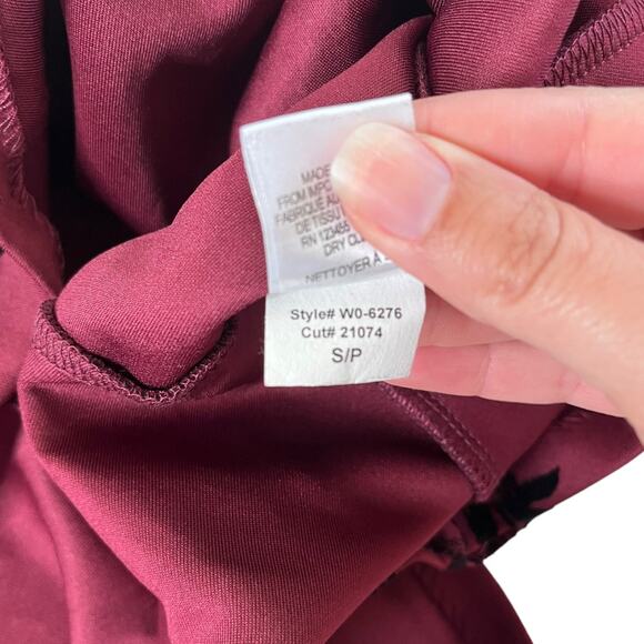 Design Lab Lord & Taylor wine sleeveless dress black velvet floral Small NWT - Picture 4 of 6